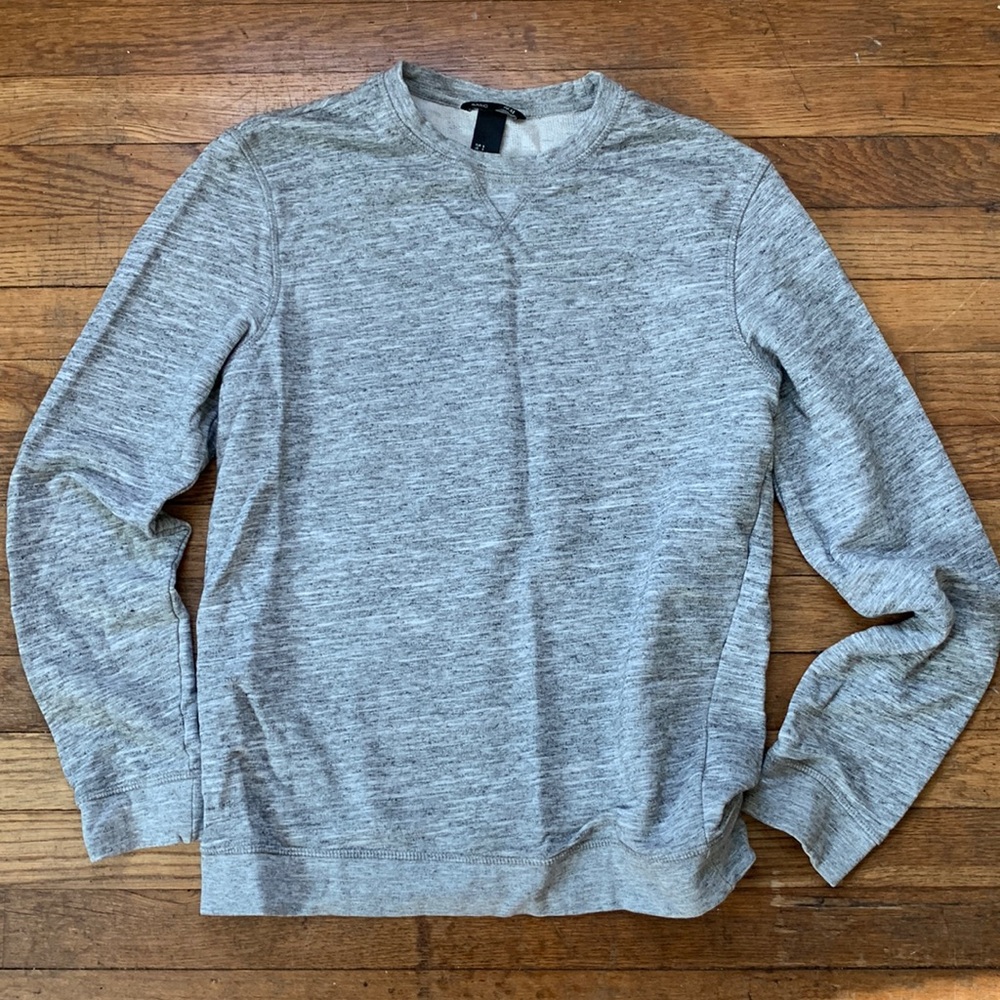 Gray sweatshirt